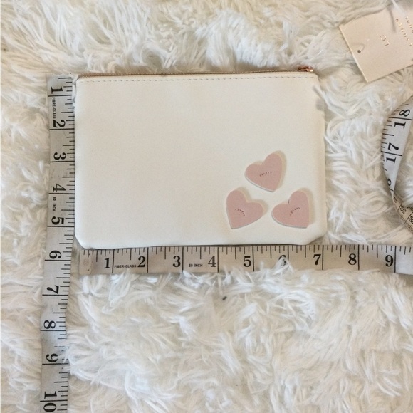 LC Lauren Conrad heart embellished cosmetic bag cream with pink hearts - Picture 7 of 9